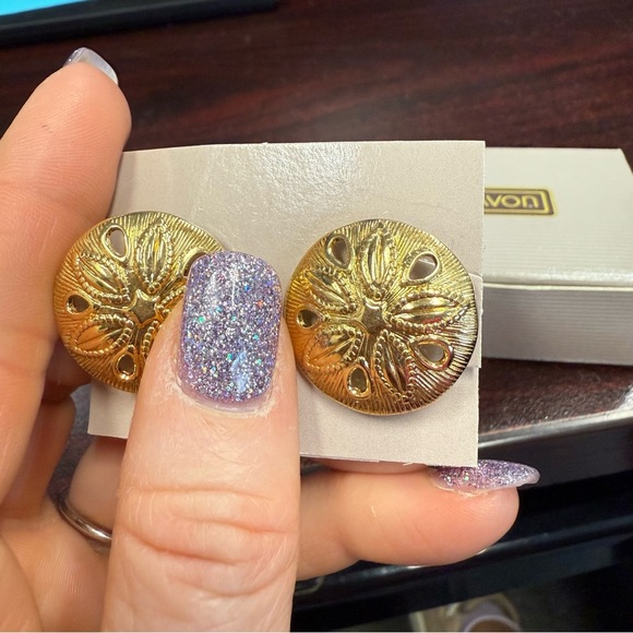 Avon vintage “Summer Sand Dollar” clip Earrings NIB 1988 - Picture 5 of 5